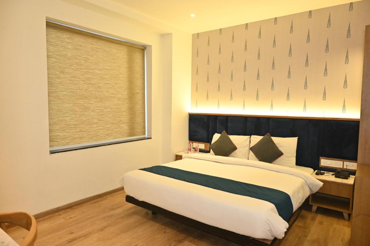 Hotel Mystic Falls Jaipur Eksteriør billede