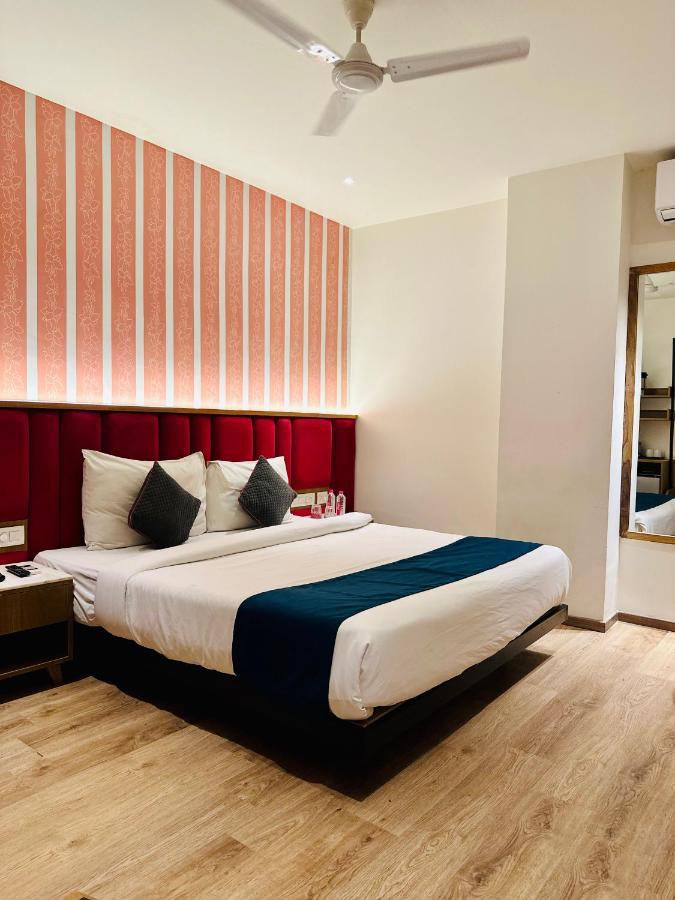 Hotel Mystic Falls Jaipur Eksteriør billede