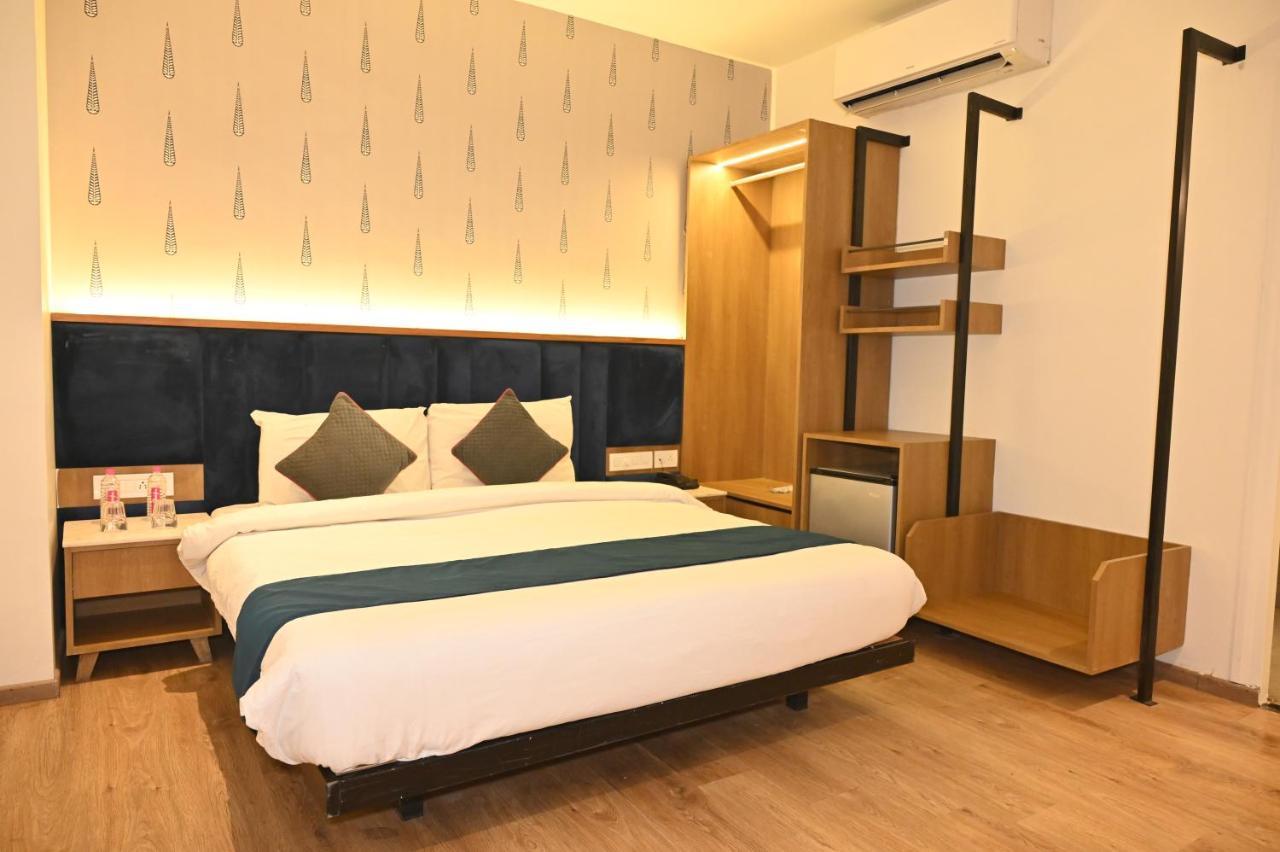 Hotel Mystic Falls Jaipur Eksteriør billede